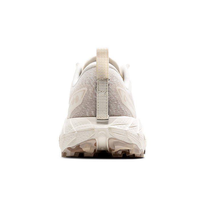 Women's Sample Cascadia 18::Coconut/Chateau/White