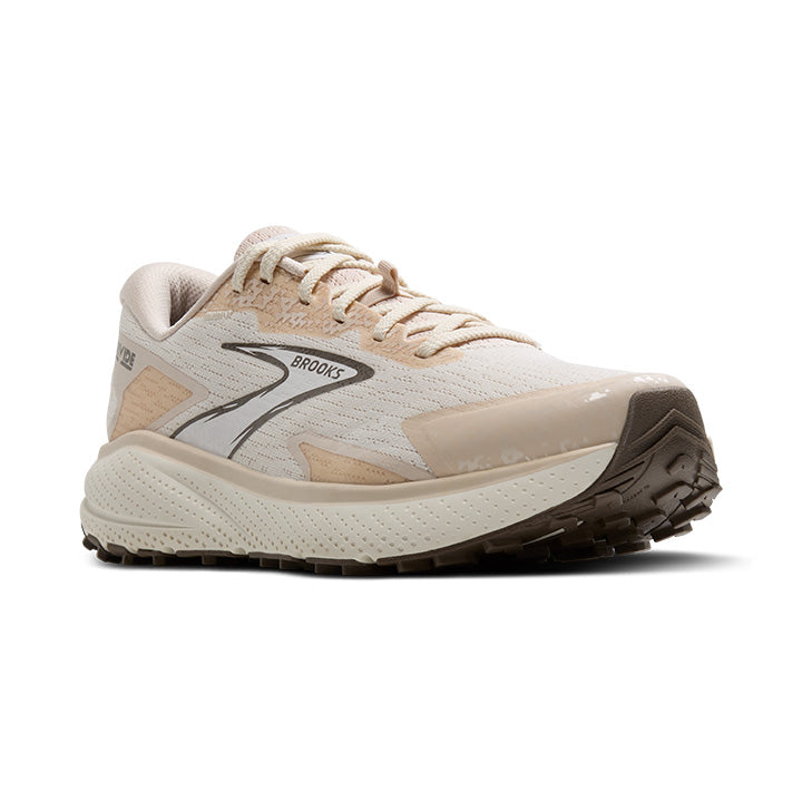 Women's Sample Divide 5::Coconut/Almond Peach/ Falcon