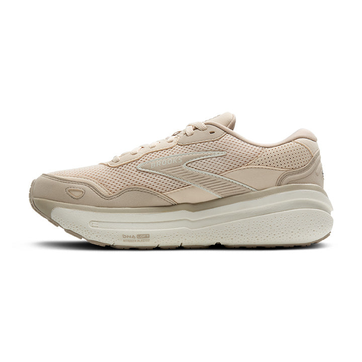 Women's Sample Ghost Max SE::Almond Peach/Chateau/Coconut