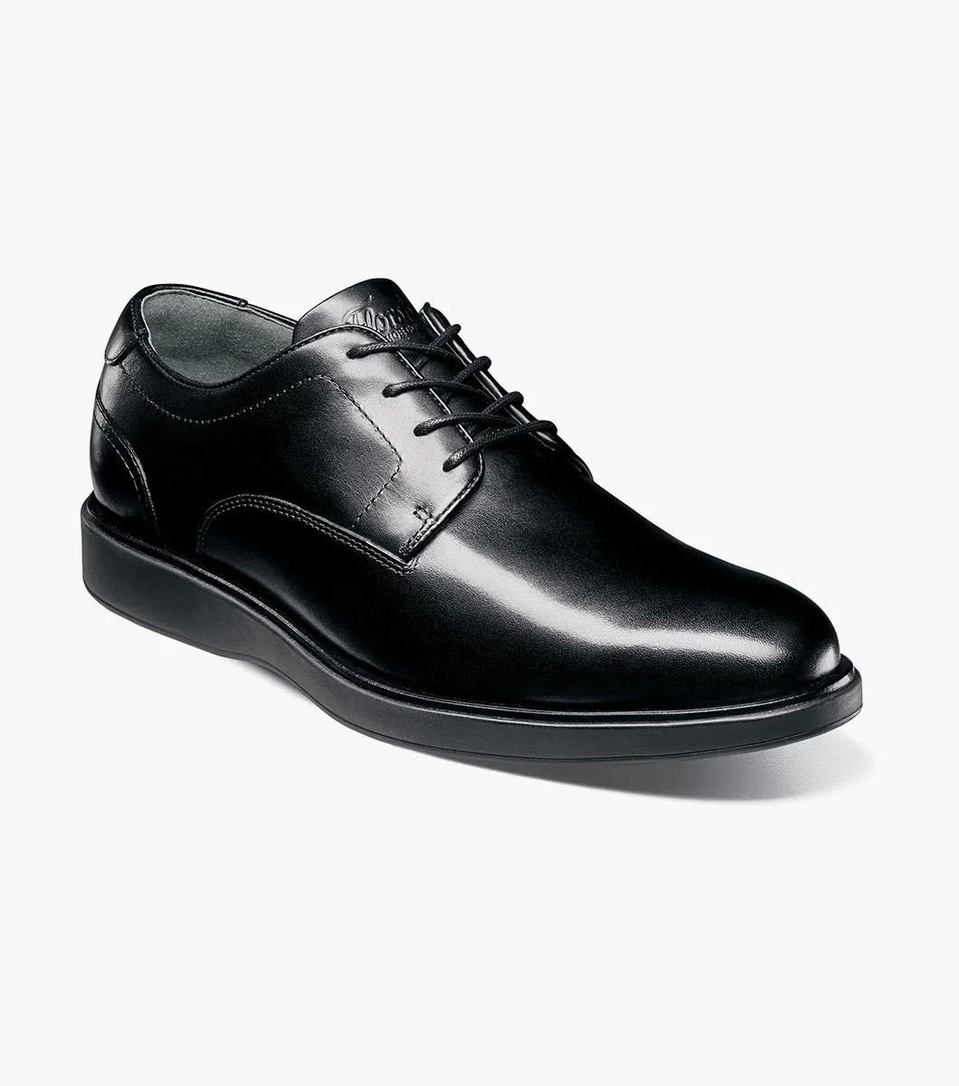 Avenue Plain Toe Oxford::Black