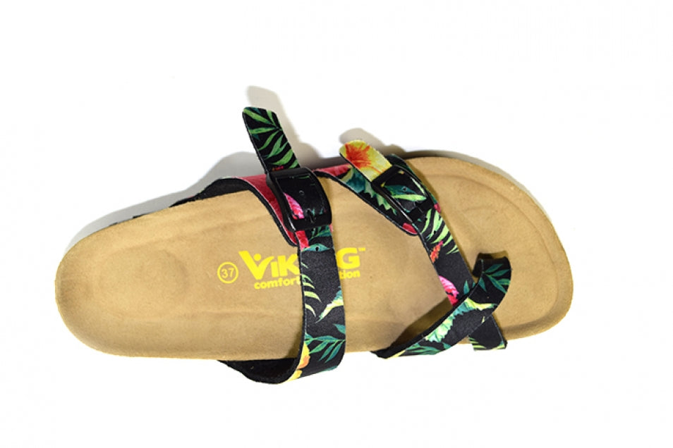 Tofino::Black Hibiscus