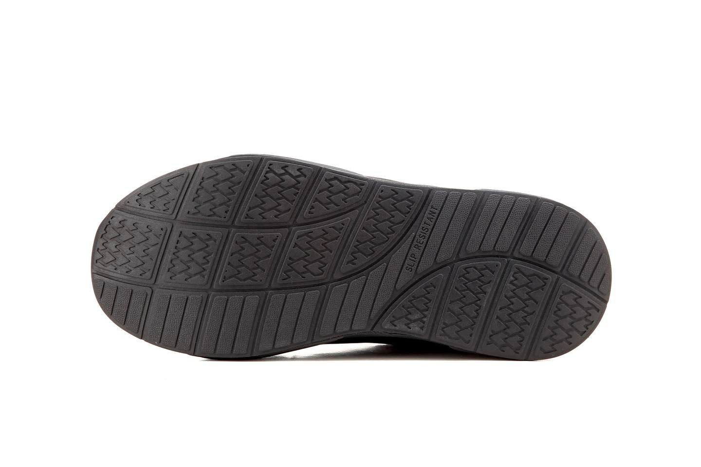 9710 FITec Knitted Walking Shoe::Black