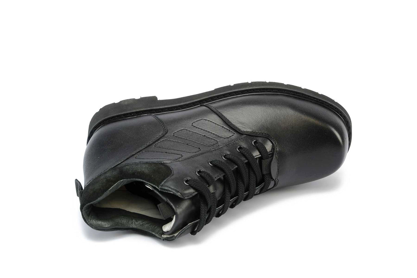 9951 Extra-Depth Chukka Boots::Black