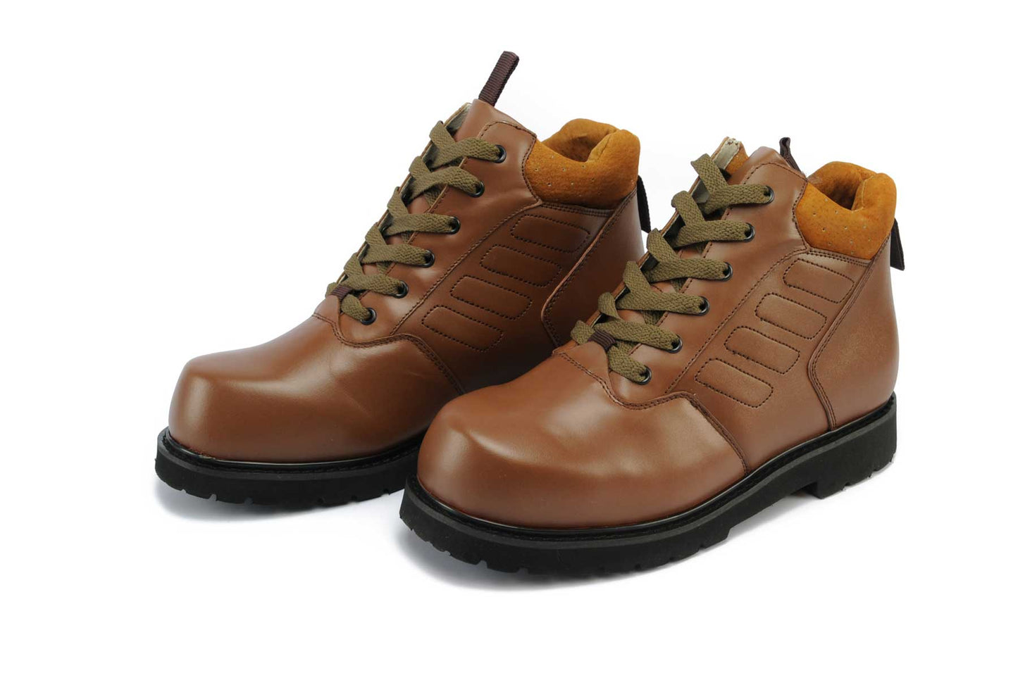 9951 Extra-Depth Chukka Boots::Tan